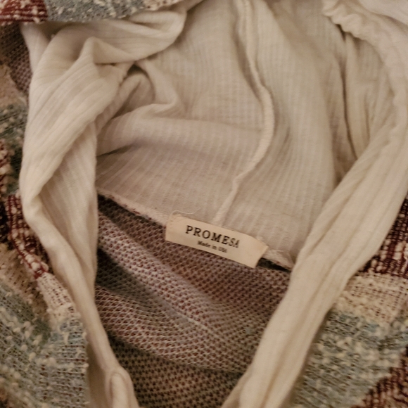 Striped hooded shirt - Picture 4 of 4